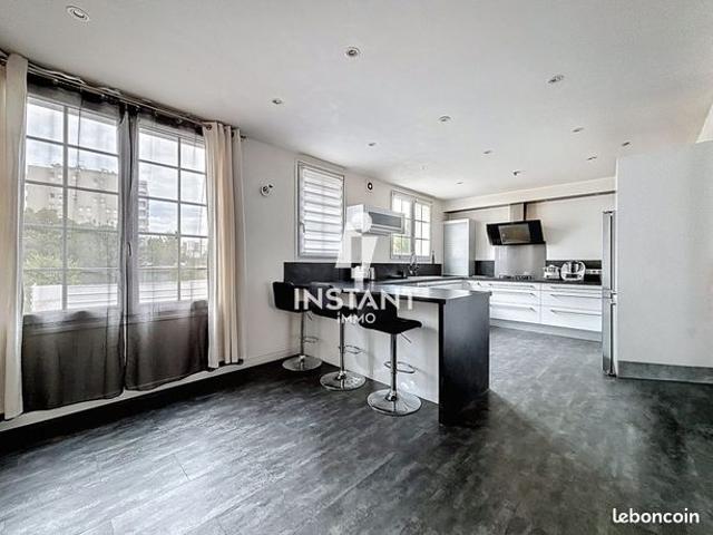 Maison 7 pièces 266 m²