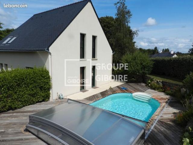 Maison 7 pièces 266 m²