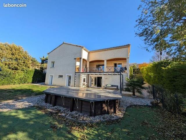Maison 7 pièces 267 m²