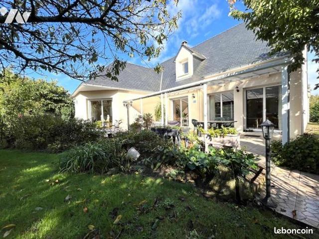 Maison 7 pièces 267 m²