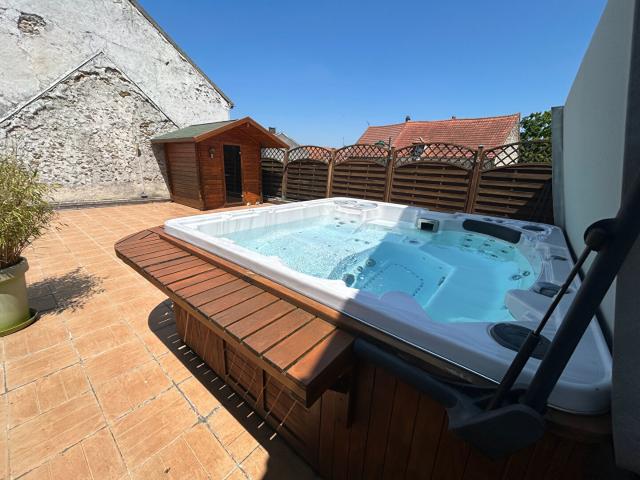 Maison 7 pièces 267 m²