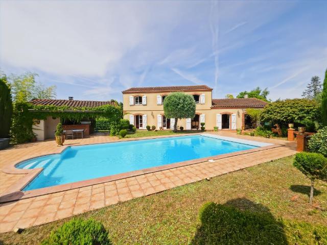 Maison 7 pièces 267 m²