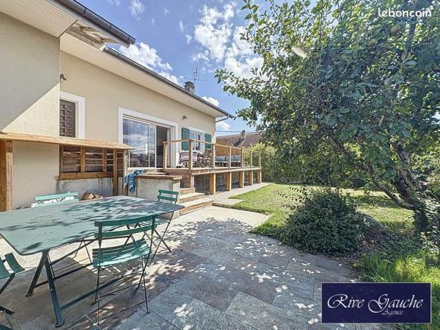 Maison 7 pièces 267 m²