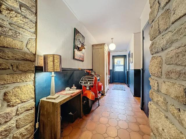 Maison 7 pièces 267 m²