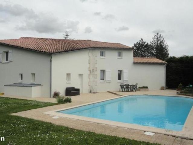 Maison 7 pièces 268 m²