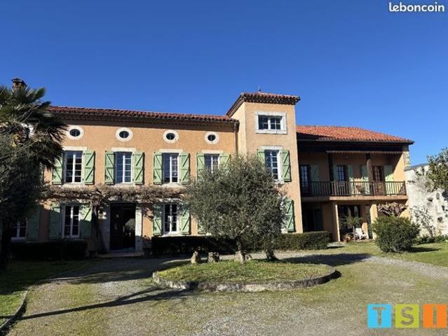 Maison 7 pièces 268 m²