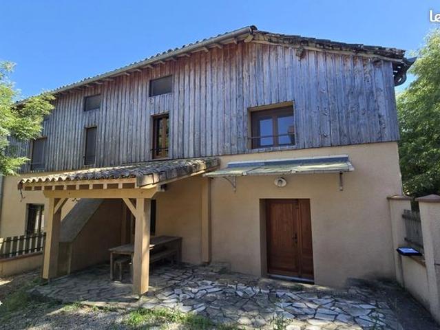 Maison 7 pièces 268 m²