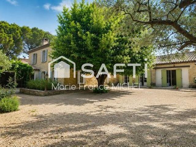 Maison 7 pièces 268 m²