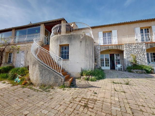 Maison 7 pièces 268 m²