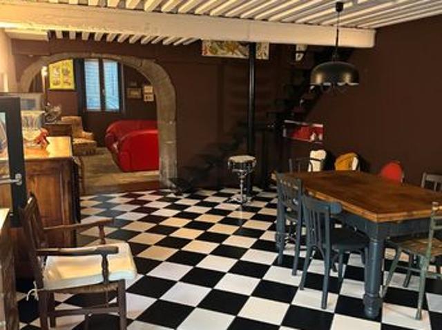 Maison 7 pièces 268 m²