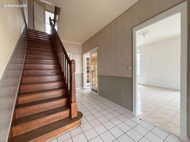 Maison 7 pièces 268 m²