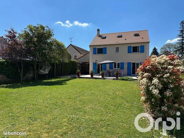 Maison 7 pièces 268 m²