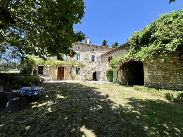 Maison 7 pièces 268 m²