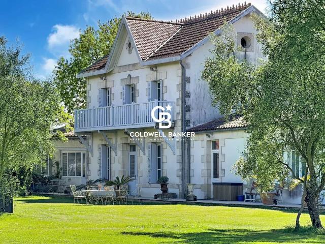 Maison 7 pièces 269 m²