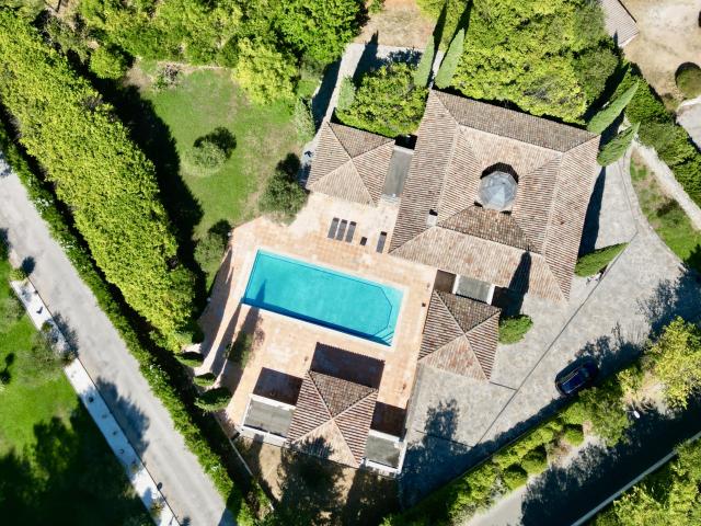 Maison 7 pièces 269 m²
