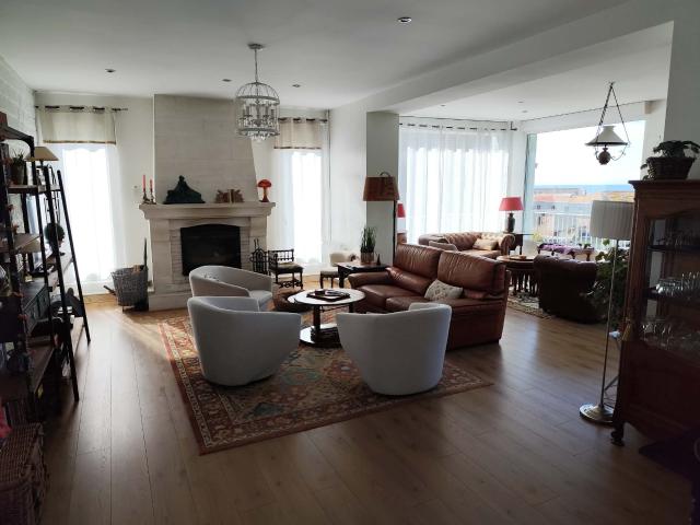 Maison 7 pièces 269 m²