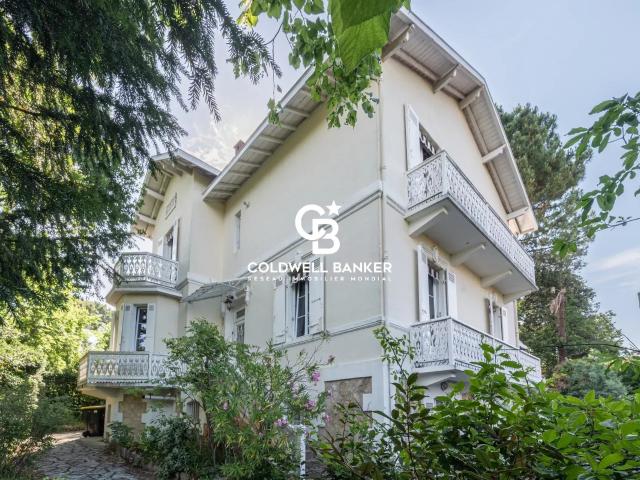 Maison 7 pièces 269 m²