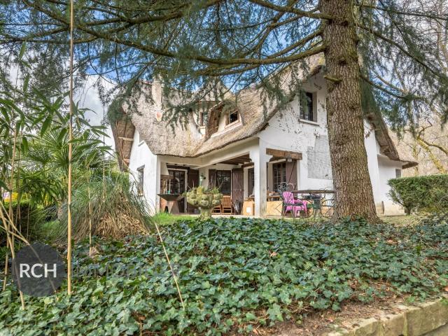 Maison 7 pièces 231 m²