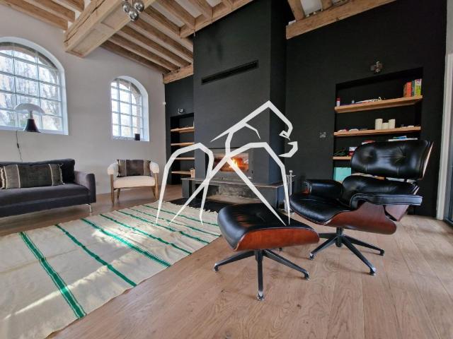 Maison 7 pièces 260 m²
