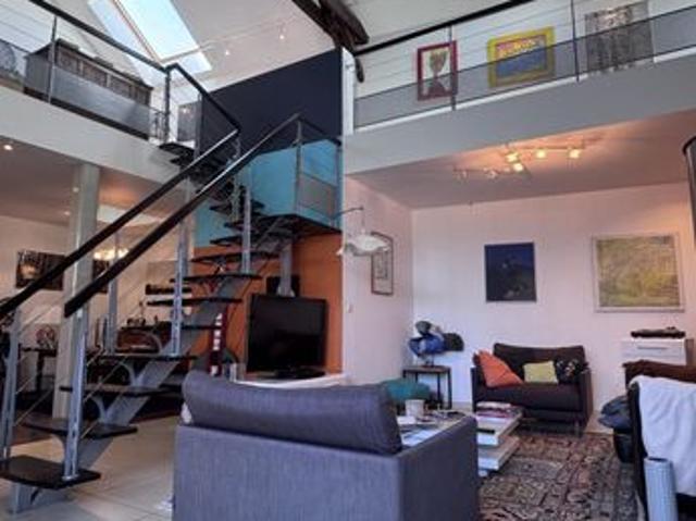 Maison 7 pièces 260 m²