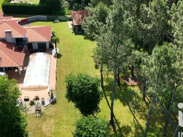 Maison 7 pièces 260 m²