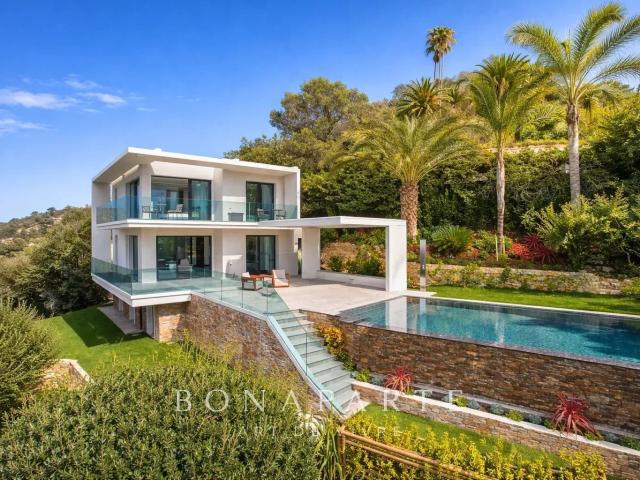 Maison 7 pièces 260 m²