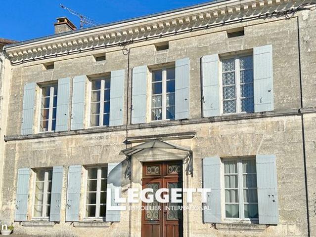 Maison 7 pièces 260 m²
