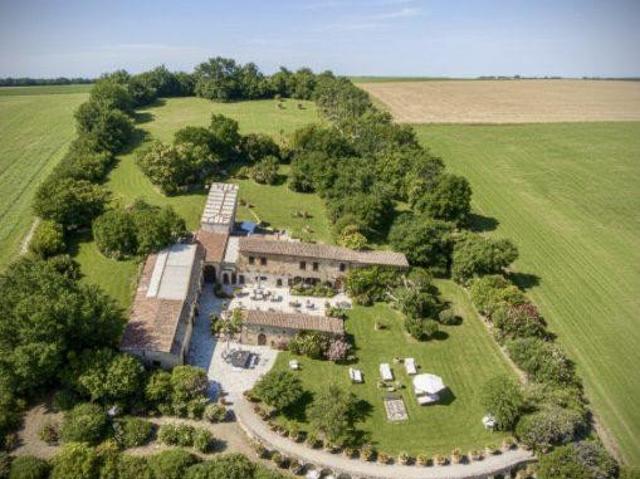 Maison 7 pièces 260 m²