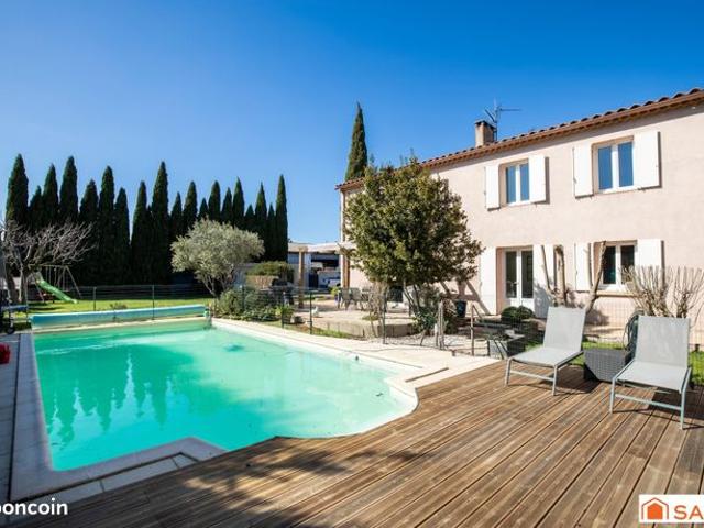 Maison 7 pièces 210 m²