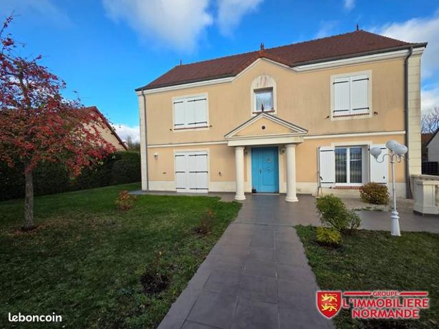 Maison 7 pièces 260 m²