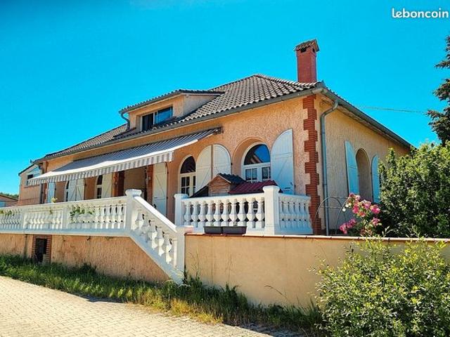 Maison 7 pièces 260 m²