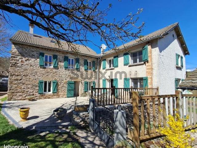 Maison 7 pièces 260 m²