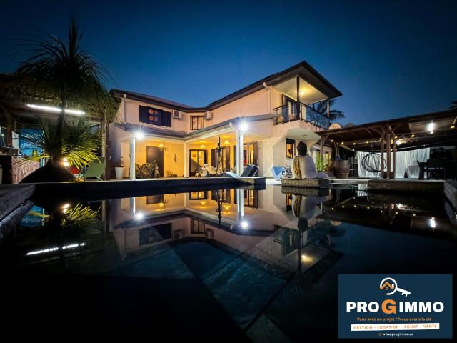 Maison 7 pièces 260 m²