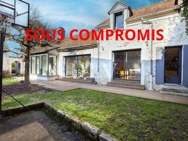 Maison 7 pièces 260 m²