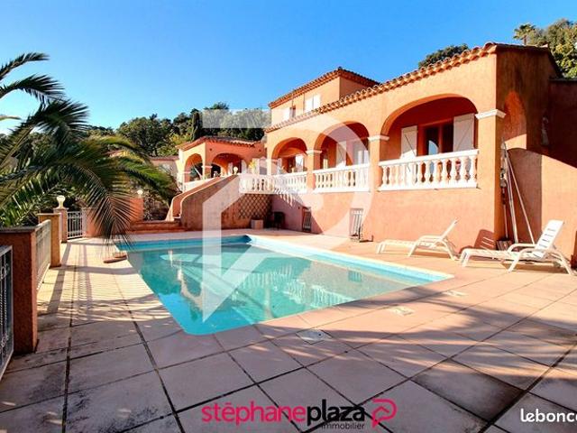 Maison 7 pièces 260 m²