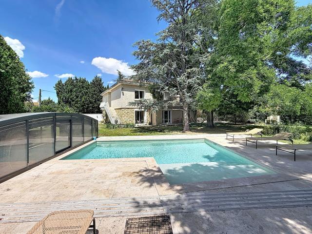Maison 7 pièces 260 m²