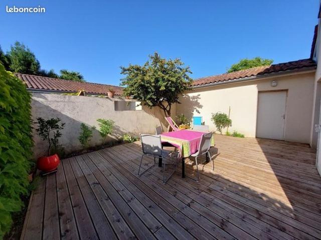 Maison 7 pièces 260 m²
