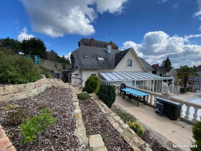 Maison 7 pièces 260 m²