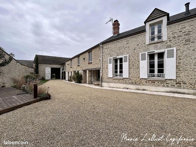 Maison 7 pièces 260 m²
