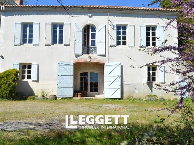 Maison 7 pièces 260 m²