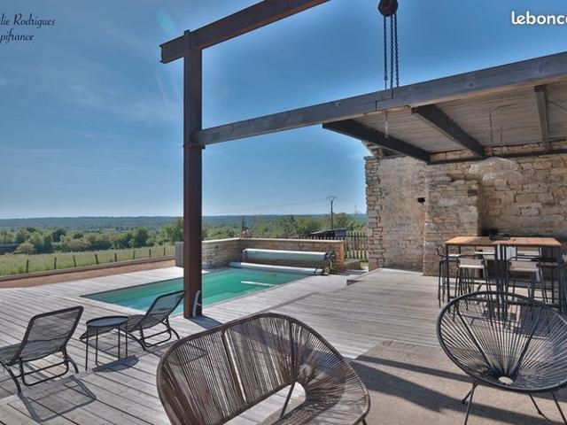 Maison 7 pièces 260 m²