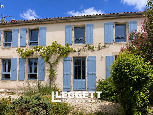Maison 7 pièces 260 m²