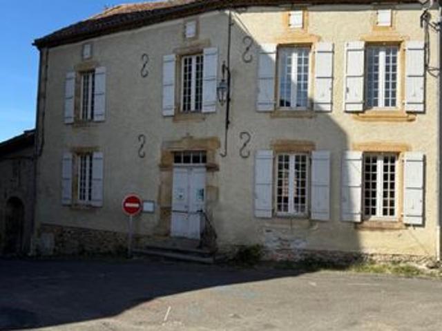 Maison 7 pièces 260 m²