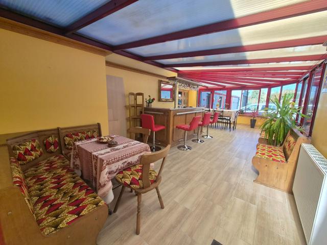 Maison 7 pièces 261 m²
