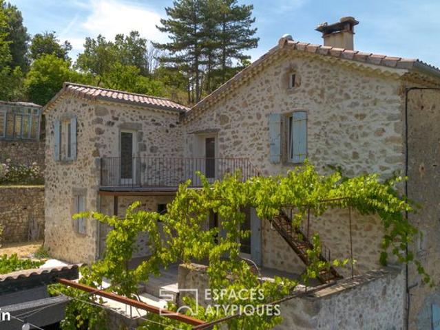 Maison 7 pièces 261 m²