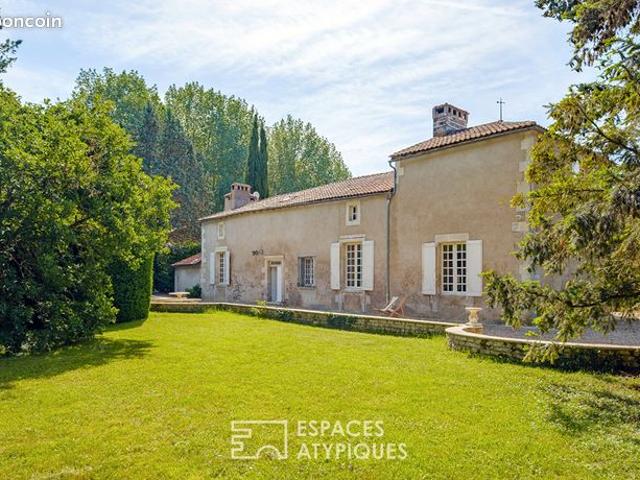 Maison 7 pièces 261 m²