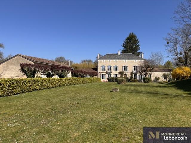 Maison 7 pièces 262 m²