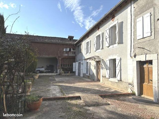 Maison 7 pièces 262 m²