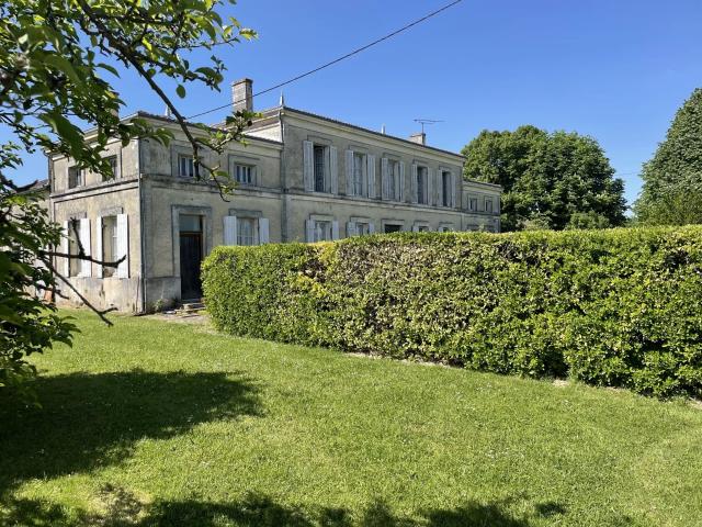 Maison 7 pièces 263 m²