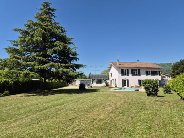 Maison 7 pièces 263 m²